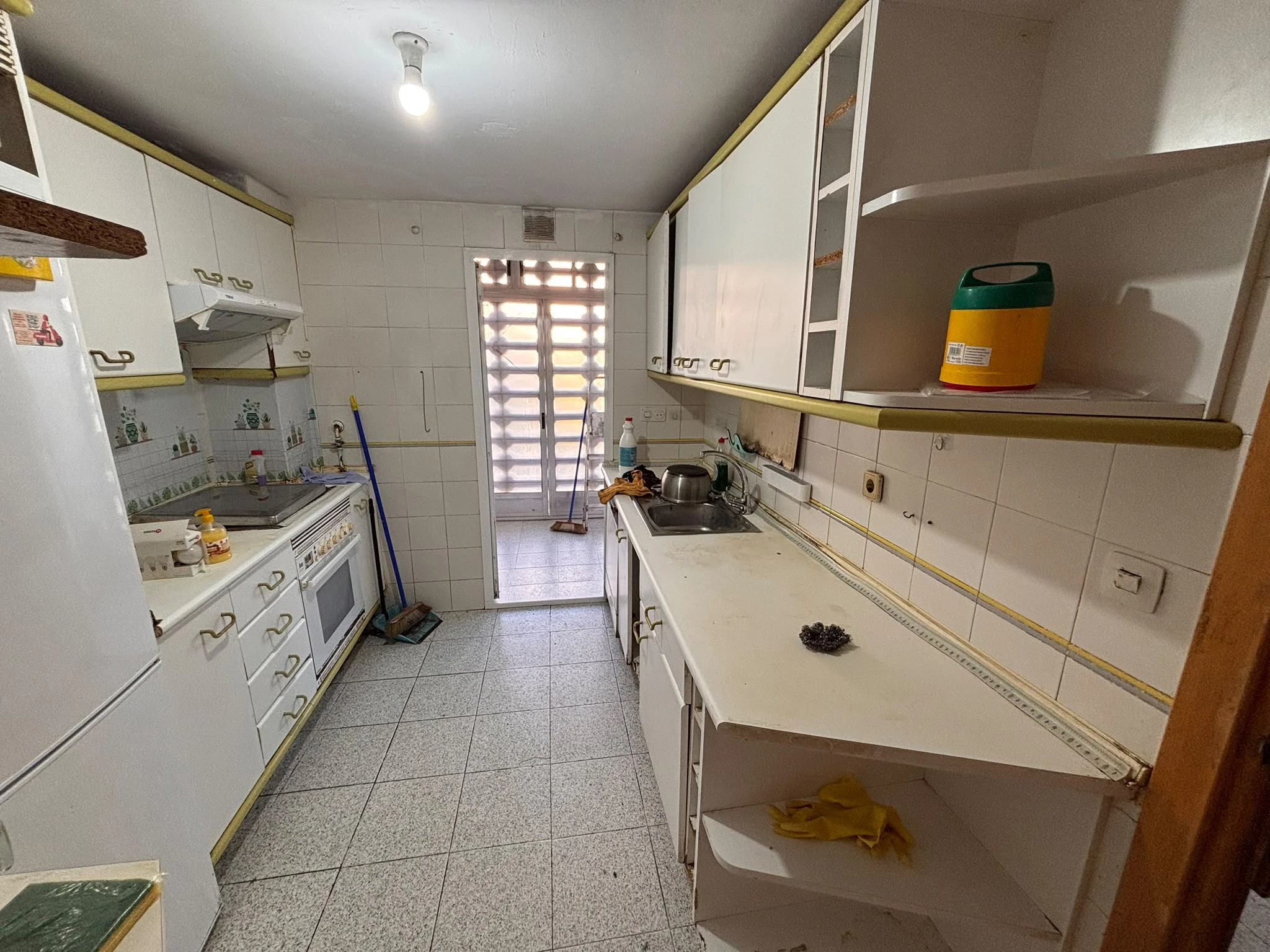 PISO EN VENTA EN CALLE PORTUGAL